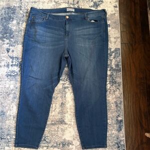 Straight Leg Women's Jeans in Dark Blue